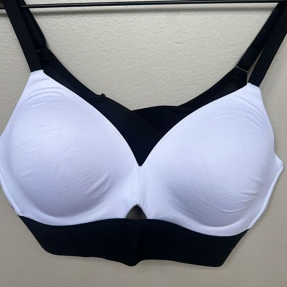 SPANX Workout to Waves Bra Black and White Wireless Sports Bra Swim Top Medium - Picture 5 of 9
